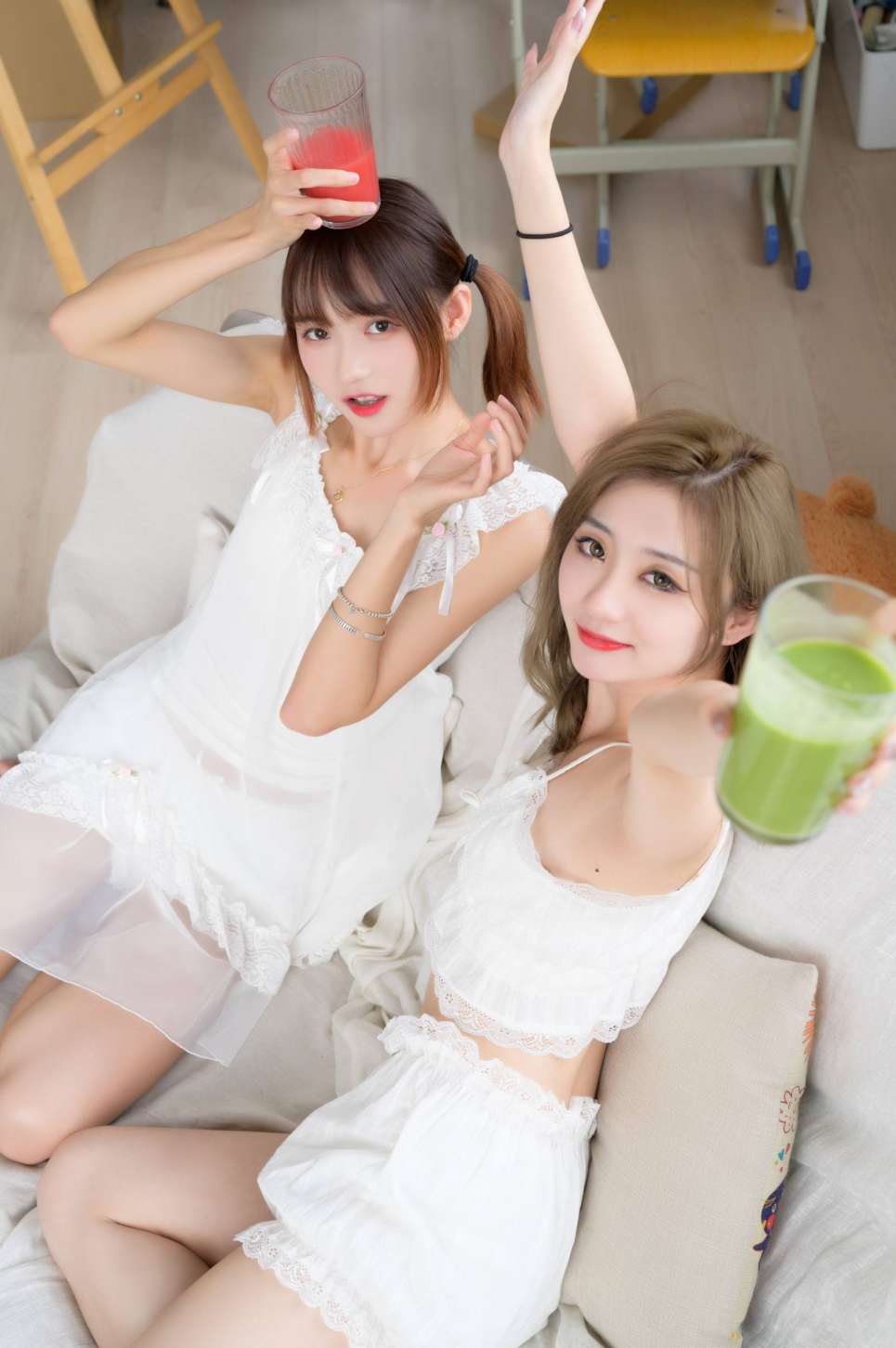 图片[3]-【免费】弹尤克里里的双马尾齐刘海女孩【35P】20024-七七街拍