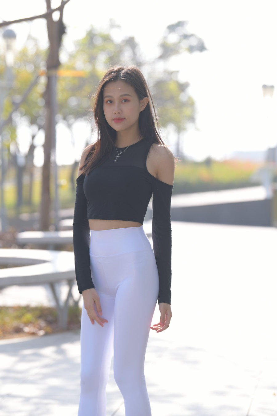 穿紧身白裤的端庄女孩 J1436 674P1V-22.2GB-七七街拍