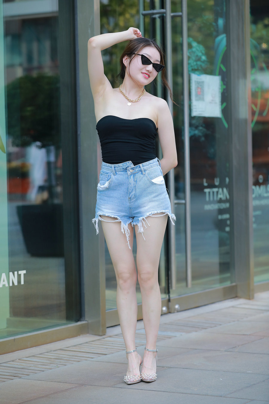 J1801 184P-1.95GB-七七街拍