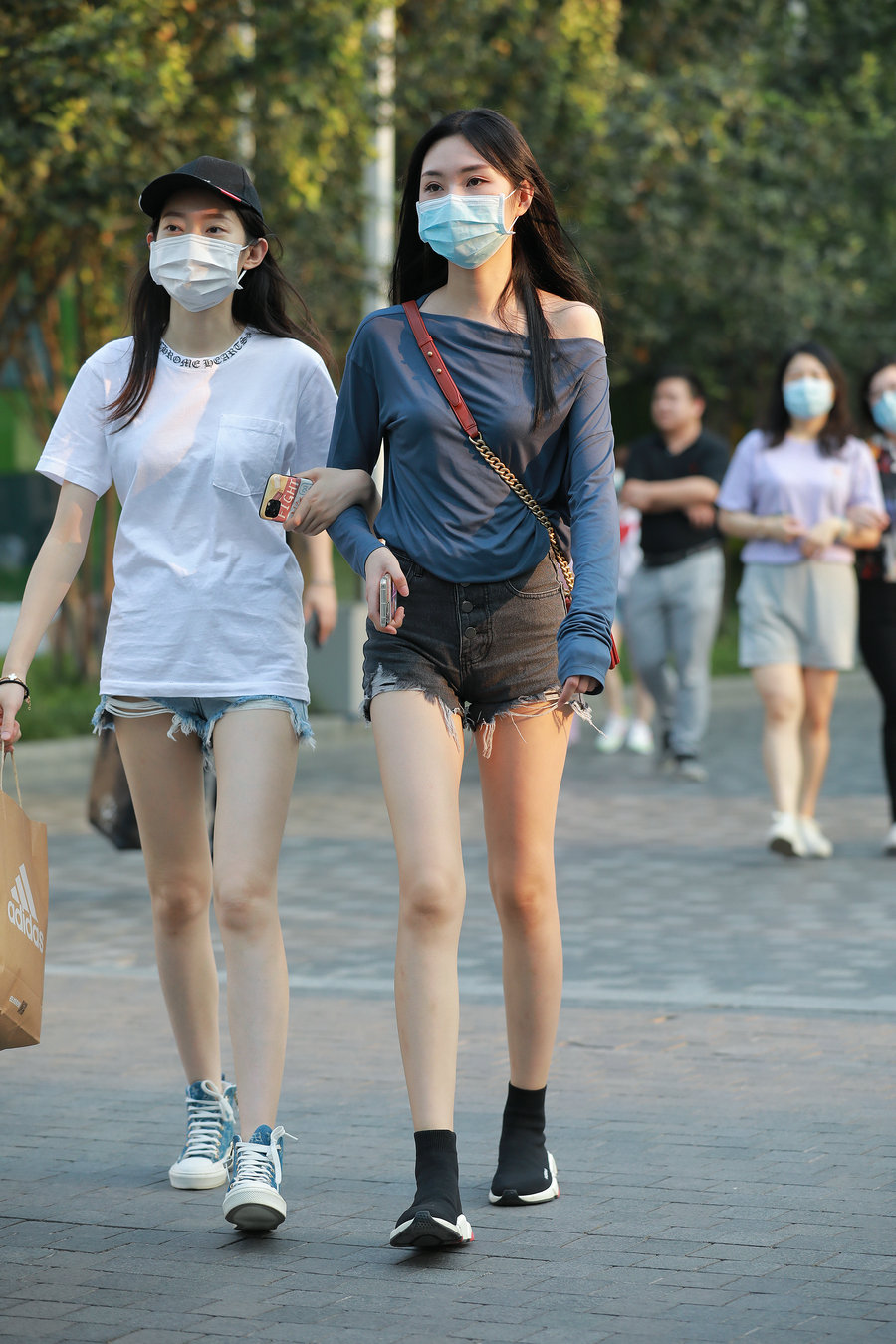 J1703 54P-503MB-七七街拍