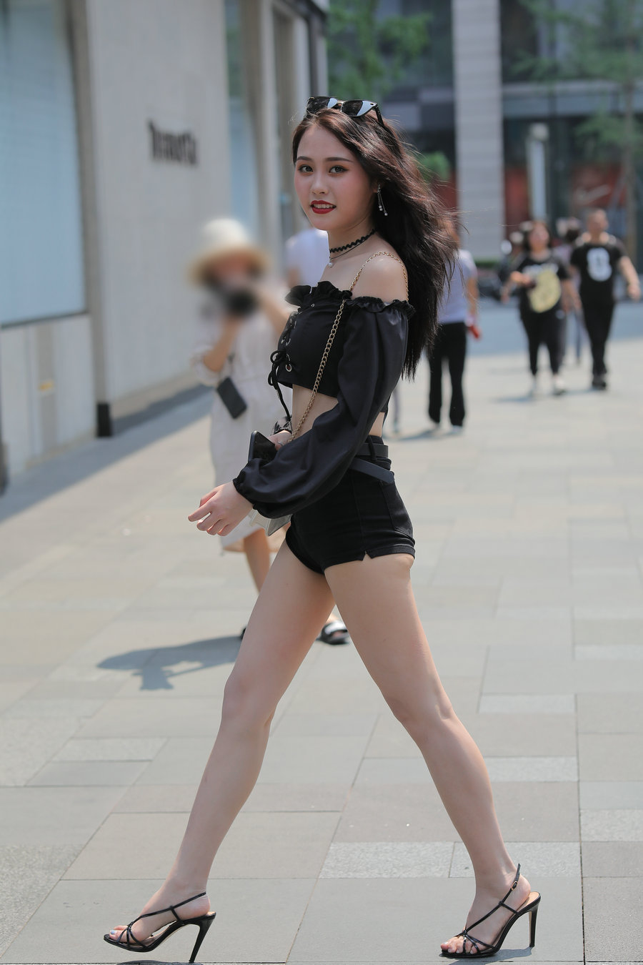 J1364 285P4V-14.0GB-七七街拍