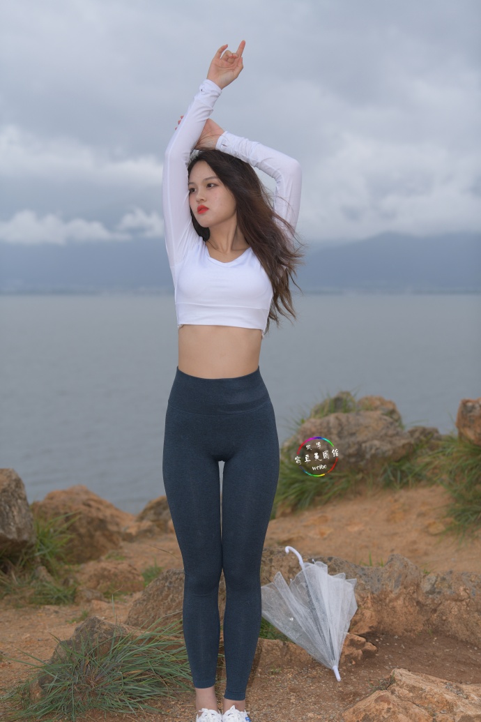 深蓝色瑜伽裤甜美女孩 J1320 514P2V-17.5GB-七七街拍