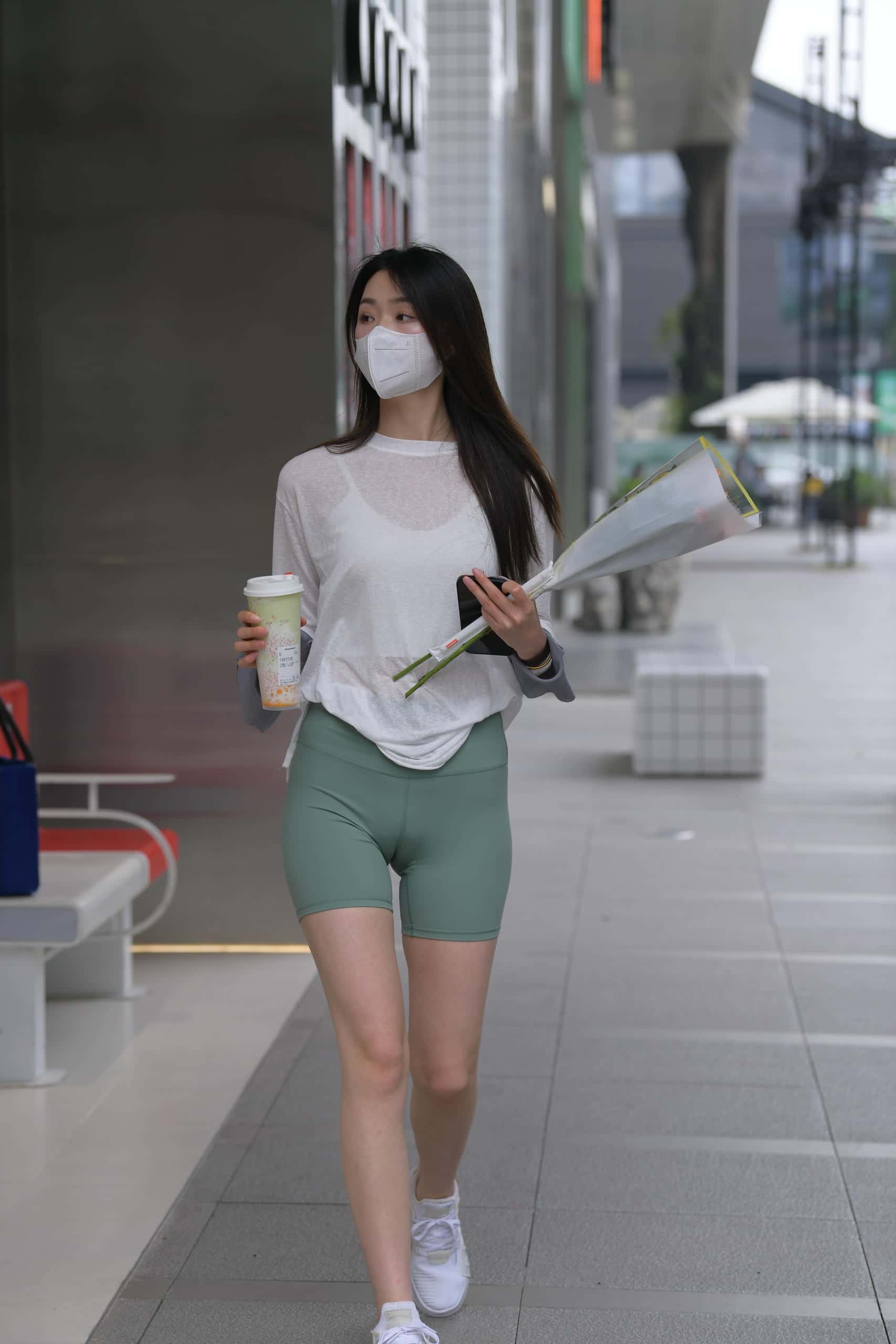 图片[5]-路边买花的白衣长发姑娘【884P】J5726-七七街拍