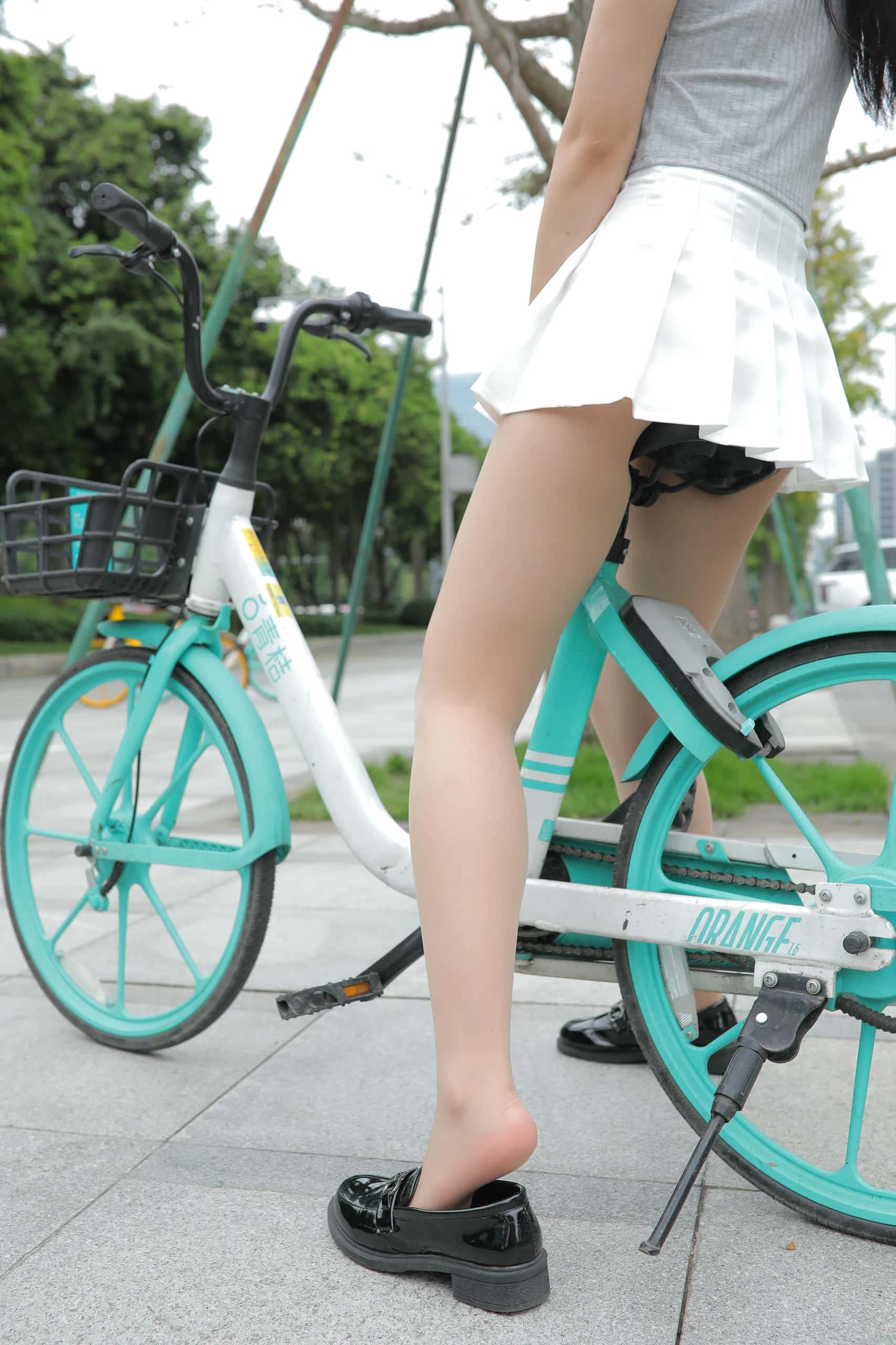 百褶裙少女的心事【476P】J1374-七七街拍