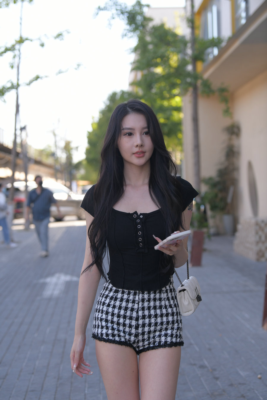 J3206 671P-14.5GB-七七街拍