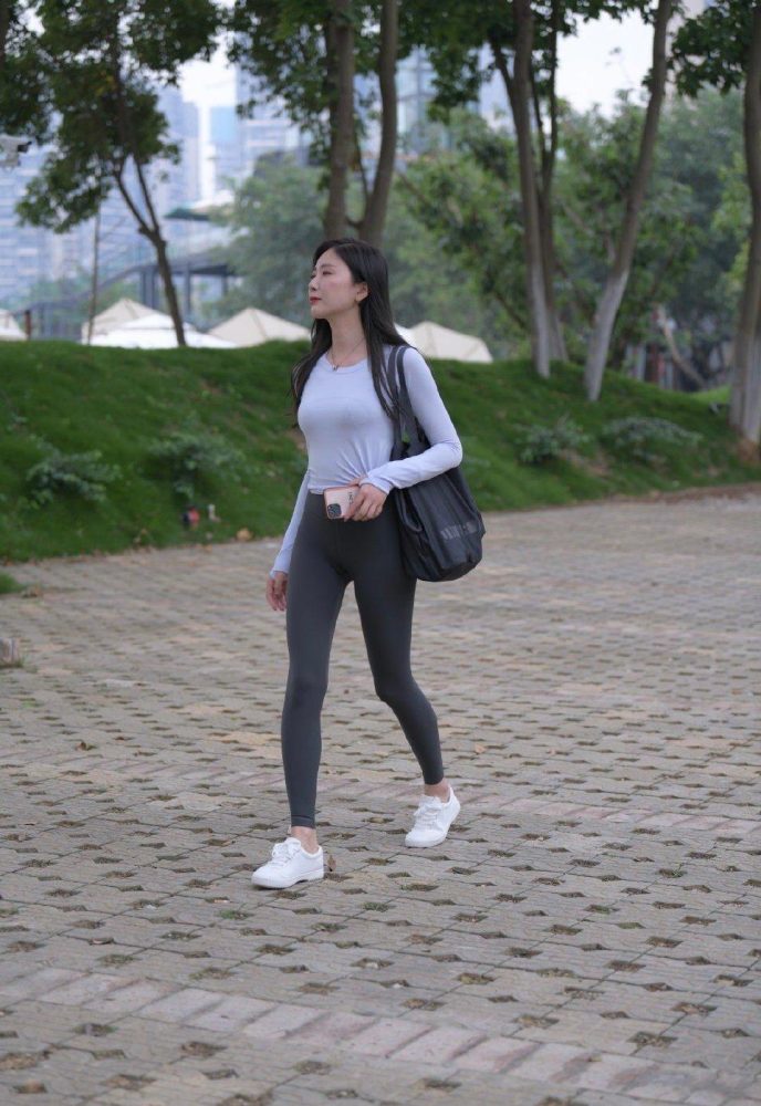 图片[2]-荡秋千的瑜伽裤女孩J2135 588P1V-20.8GB-七七街拍