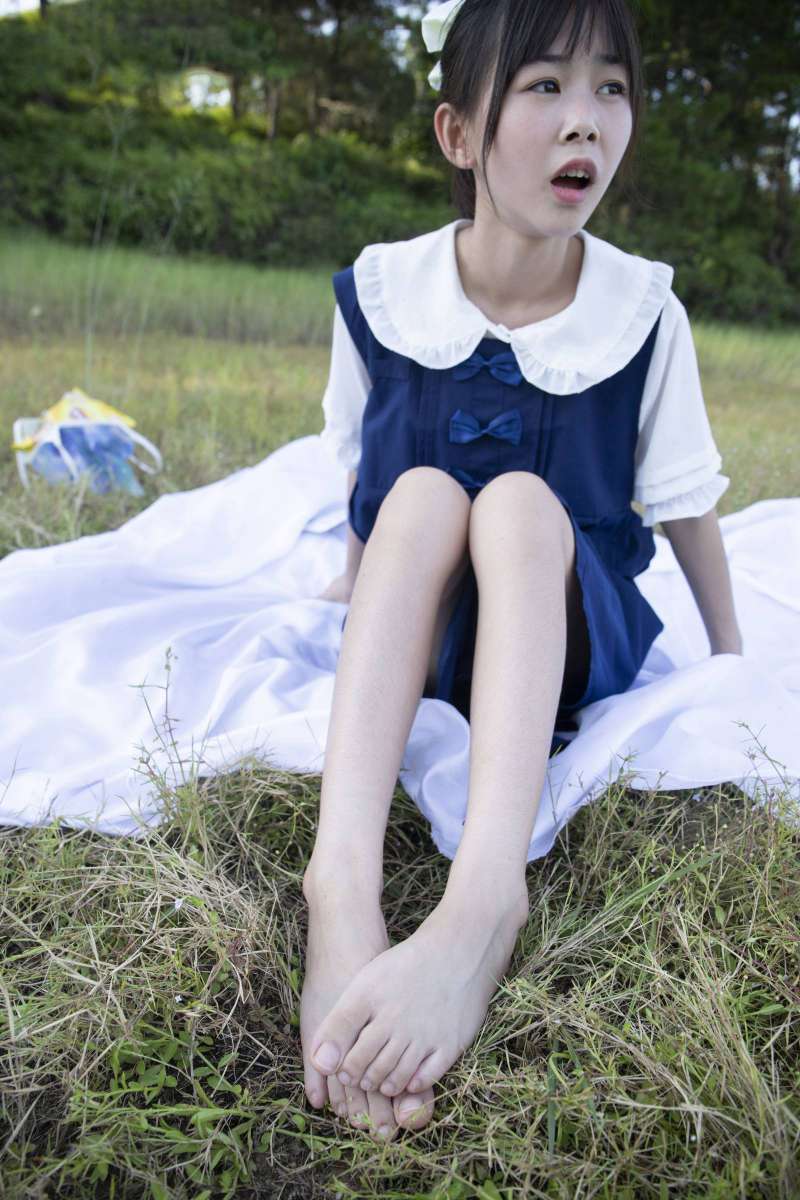 非常甜美的牛仔裙女孩【226P】20021-七七街拍