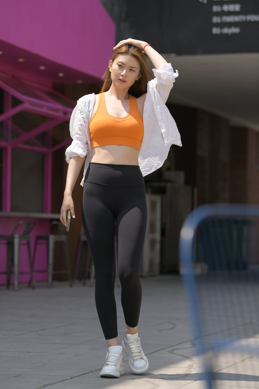 自信的瑜伽裤女孩J3670 712P-14.9GB-七七街拍