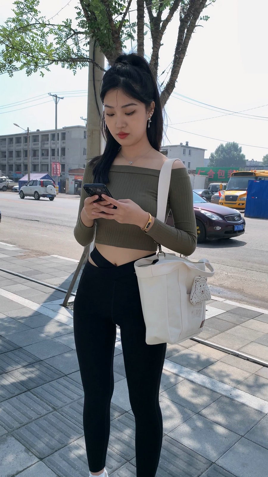 刚刚健身结束的高马尾瑜伽裤女孩J4111 MP4-8.97GB-七七街拍