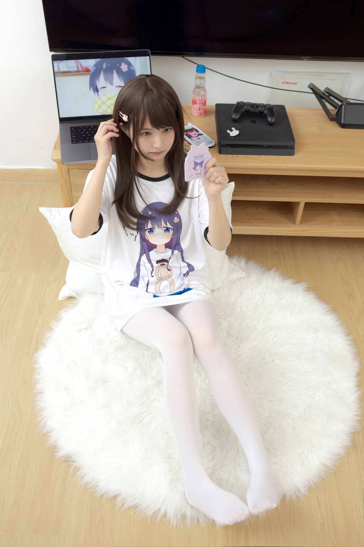 二次元白丝美少女【69P】20027-七七街拍