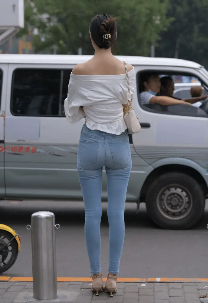 紧身牛仔裤优雅小女人J2238 322P1V-14.1GB-七七街拍