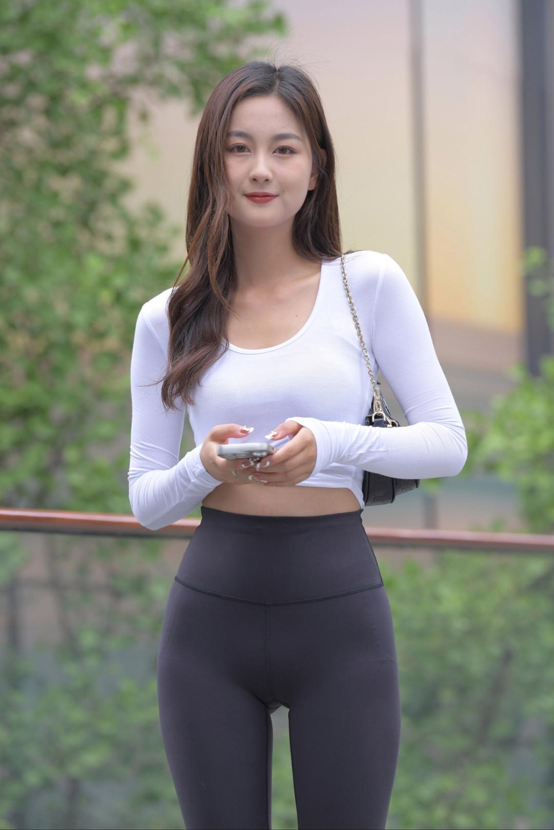 J5135 650P1V-24.2GB-七七街拍