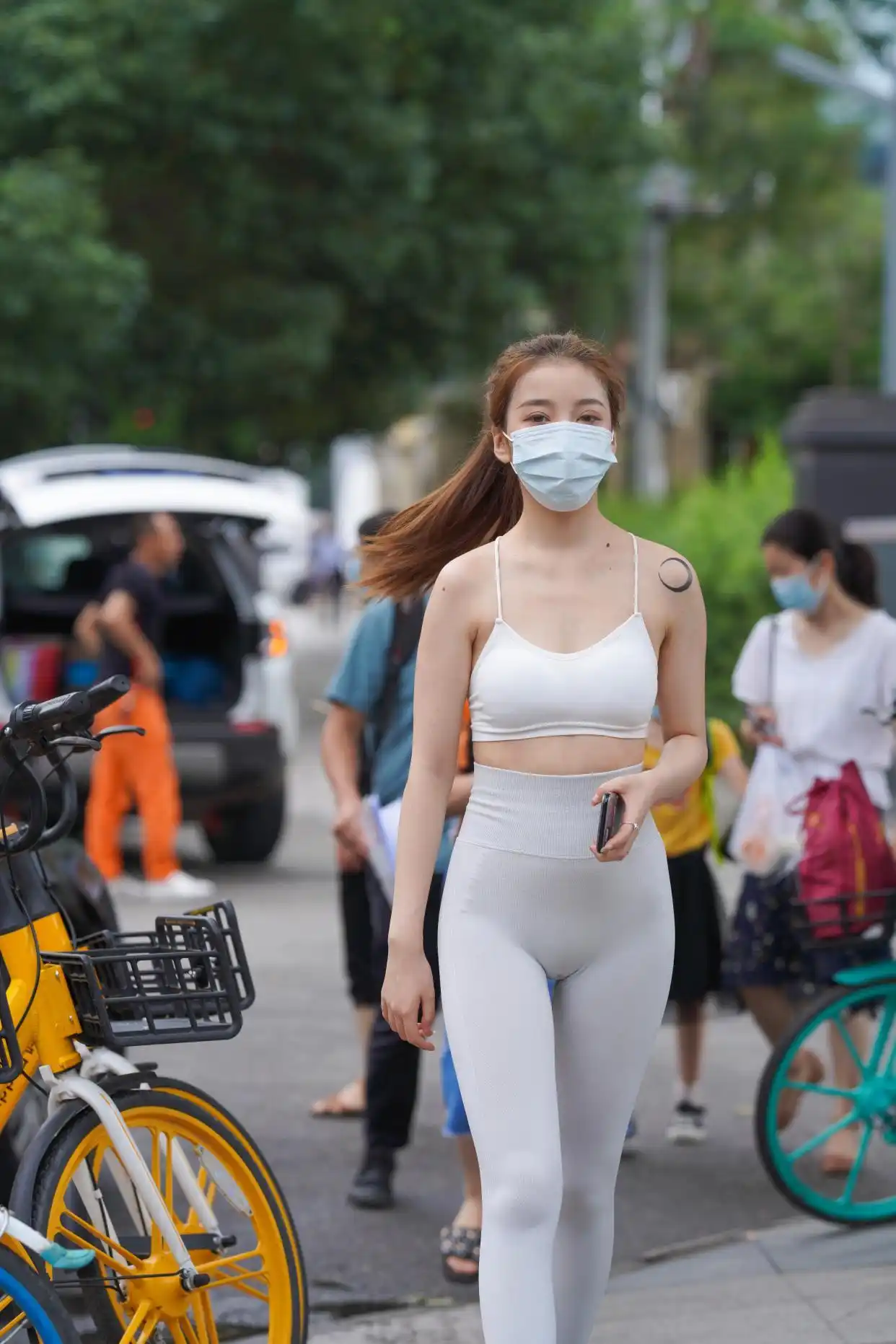 灰色瑜伽裤女孩 J1323 723P4V-17.9GB-七七街拍