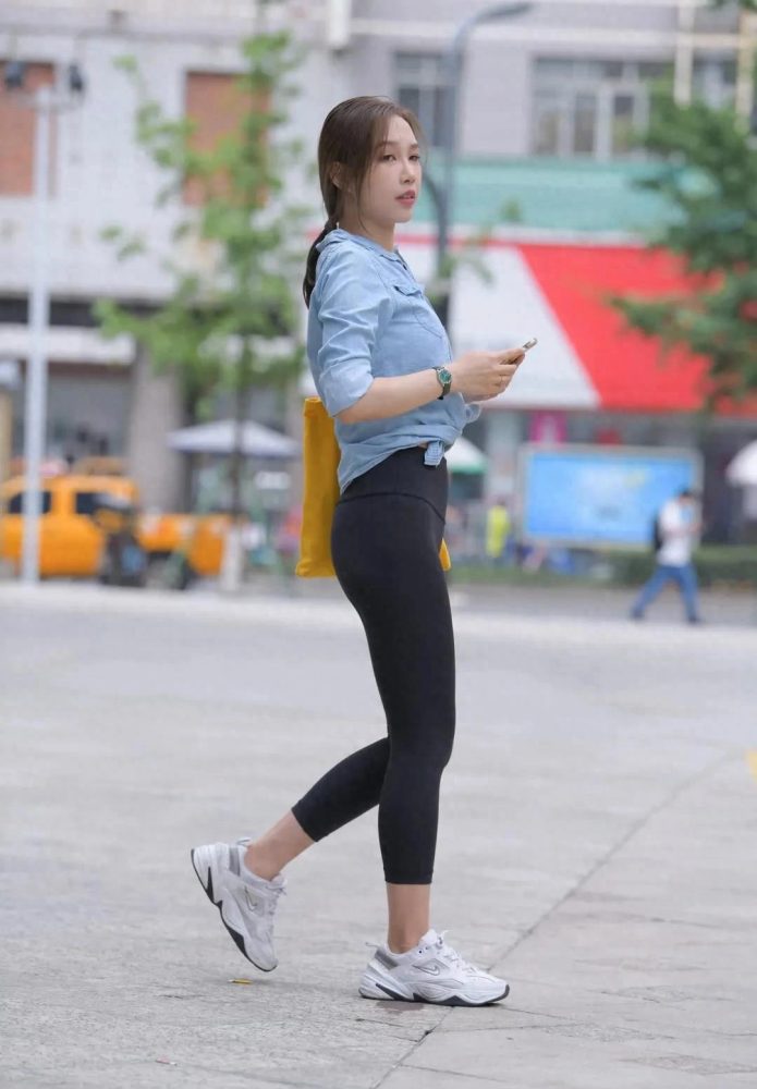 图片[3]-非常漂亮的瑜伽裤女孩J1990 733P1V-27.9GB-七七街拍