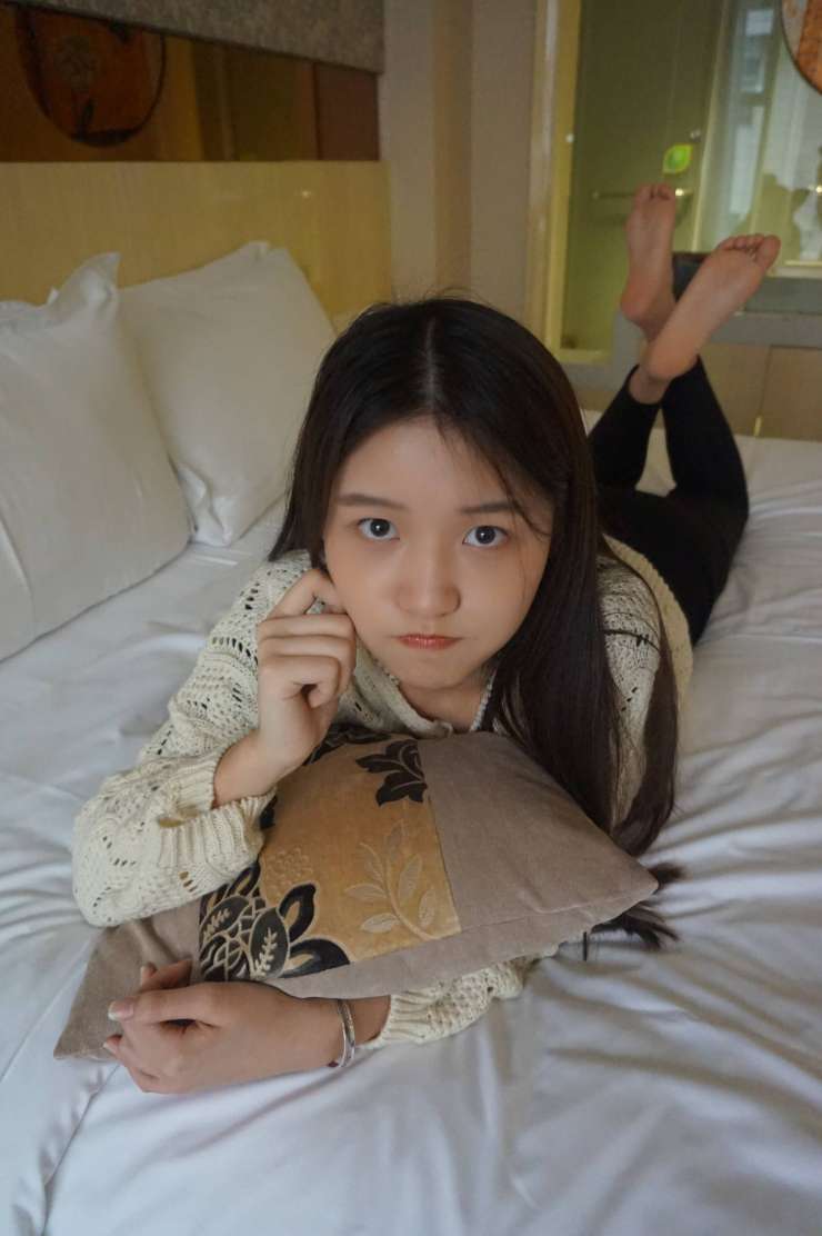 图片[4]-眼神很清澈的赤脚女孩【59P】20020-七七街拍