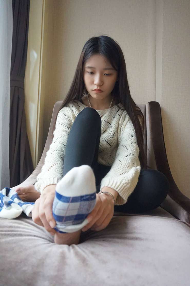 图片[5]-眼神很清澈的赤脚女孩【59P】20020-七七街拍