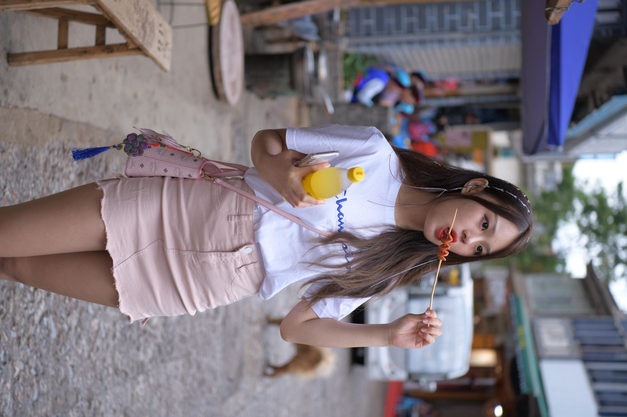 图片[7]-非常清纯甜美的短裙姑娘在逛街【458P】00052-七七街拍