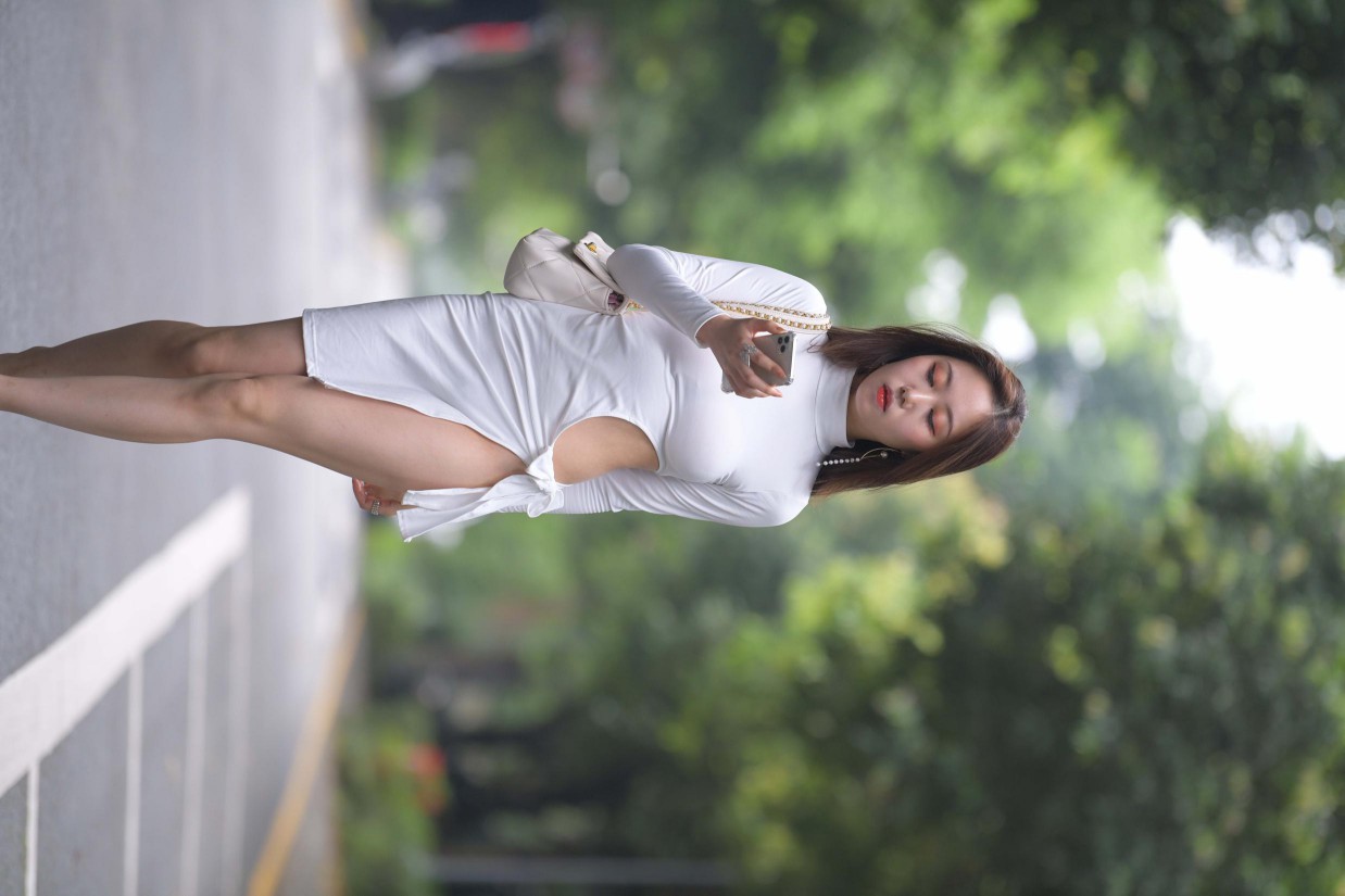 图片[4]-非常精致的侧边裙姑娘，忒好看了！【299P】00017-七七街拍