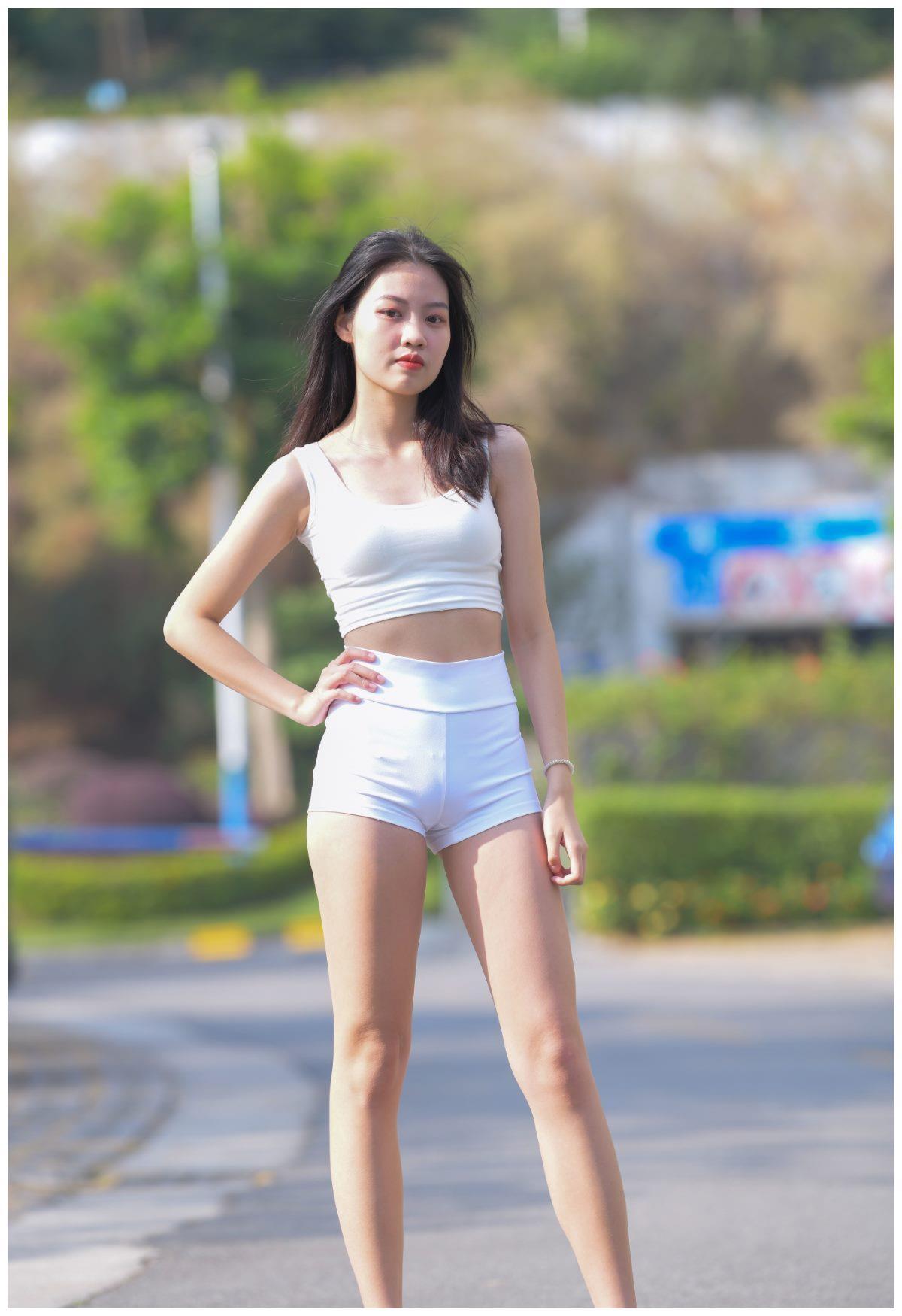 J1120 459P2V-14.8GB-七七街拍