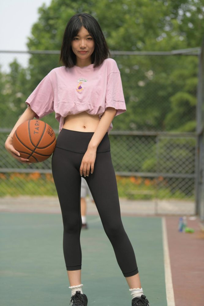 图片[4]-穿瑜伽裤打篮球的大三女孩J2198 463P1V-18.6GB-七七街拍
