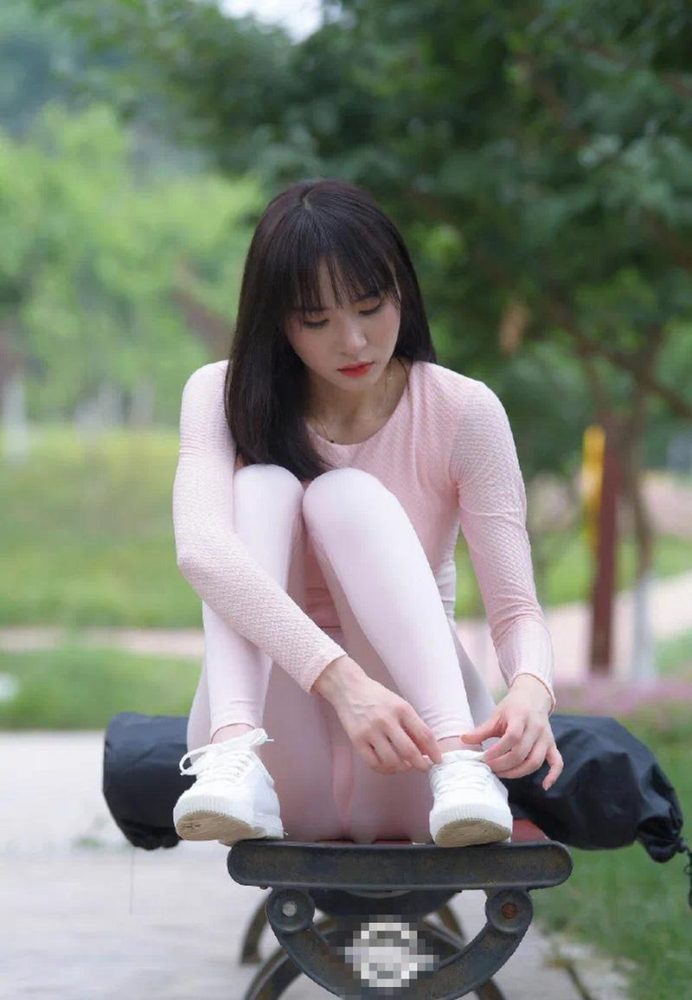 图片[4]-粉粉的瑜伽裤女孩太可爱了 J2090 854P1V-30.4GB-七七街拍