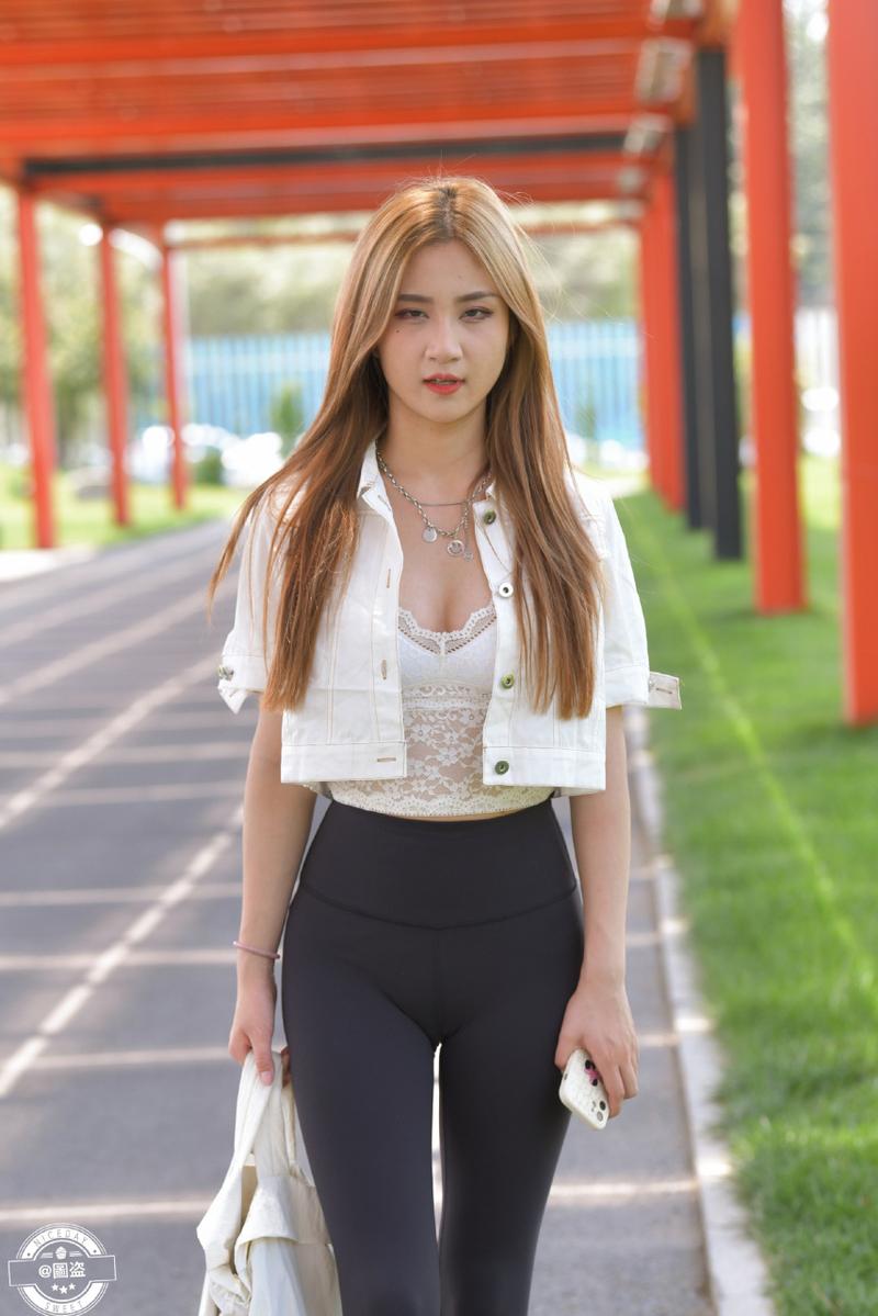 眼神里都是温柔的瑜伽裤女孩J2811 601P-13.3GB-七七街拍