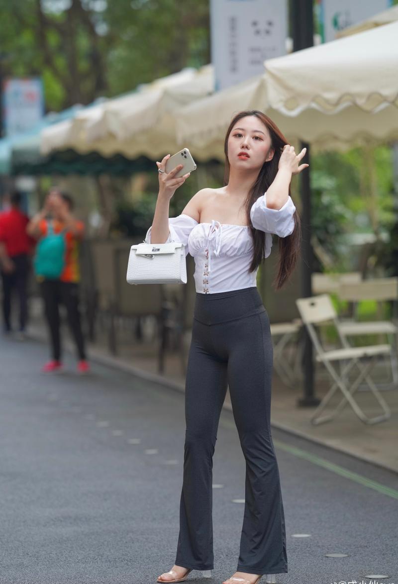 图片[2]-身材非常哇塞的瑜伽裤女孩  J1333 521P6V-21.6GB-七七街拍