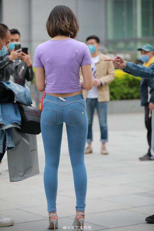 图片[4]-爱笑的短发紧身牛仔裤姑娘J1911 114P12V-7.29GB-七七街拍