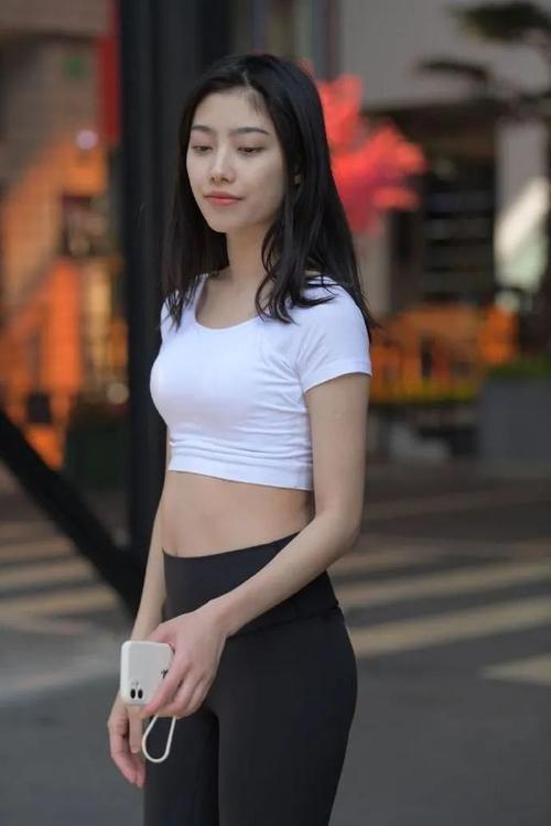 图片[2]-这背景简直太美了 J1412 664P1V-19.4GB-七七街拍