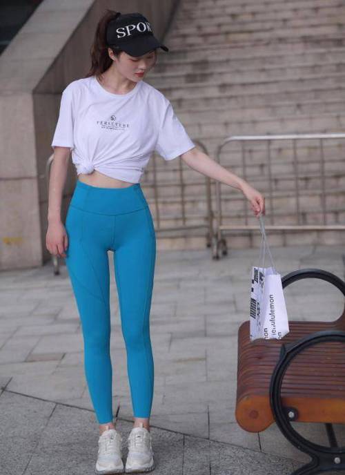 图片[3]-蓝色瑜伽裤阳光女孩J2095 611P1V-21.8GB-七七街拍