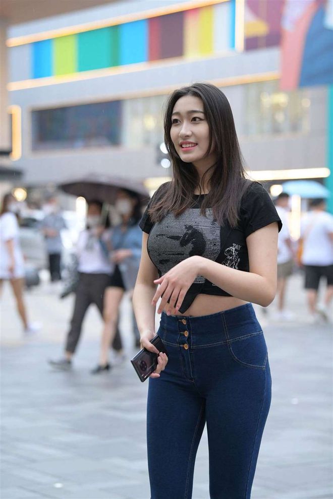 图片[3]-紧身牛仔裤女人J2784 240P-6.66GB-七七街拍