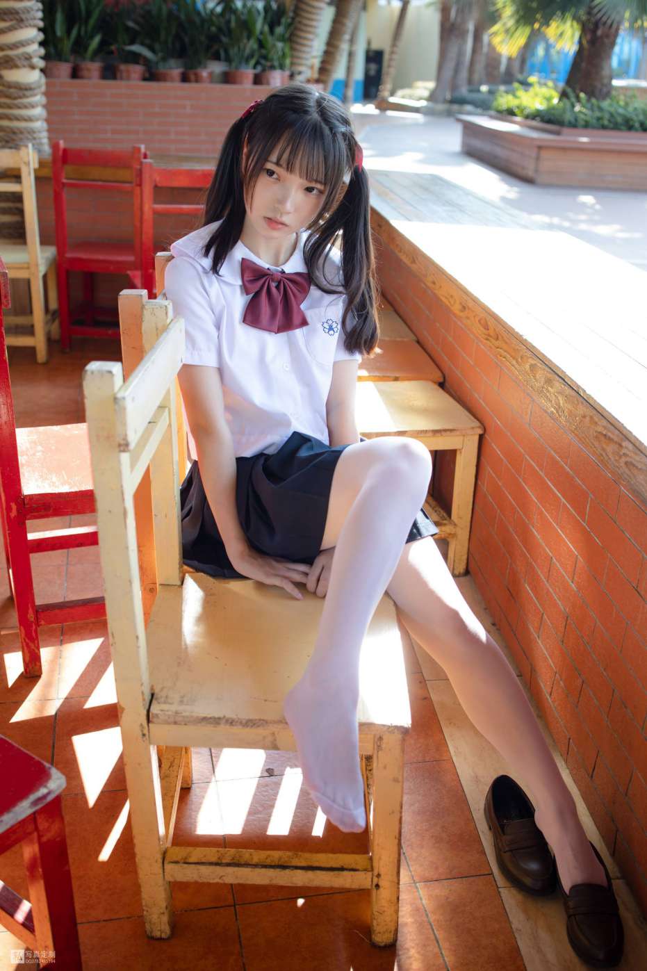 眼神好清澈的双马尾白丝女孩【75P】20019-七七街拍