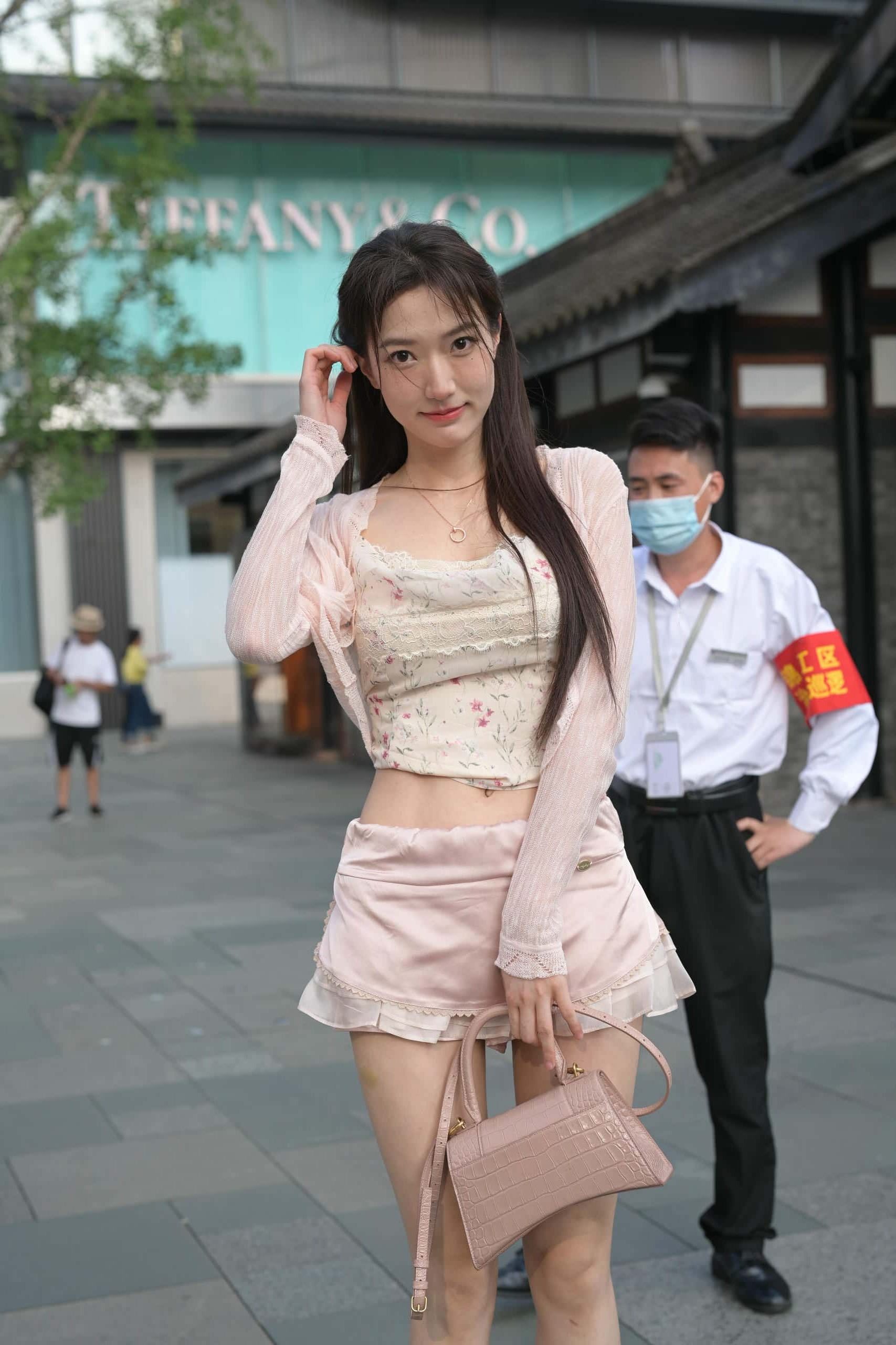 穿蕾丝蛋糕裙的粉色系少女【131P】J7577-七七街拍