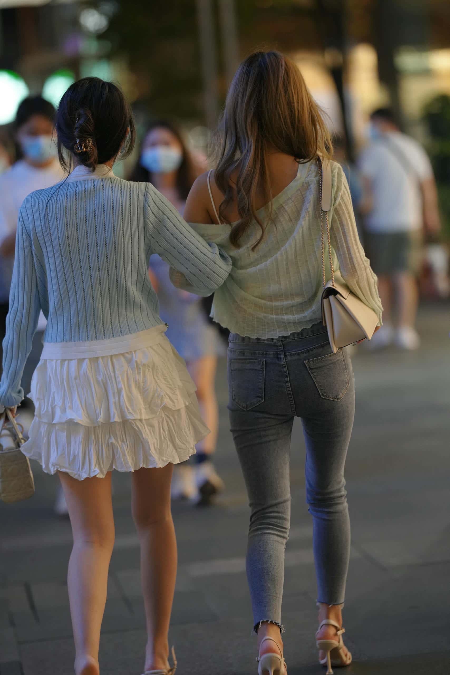 牛仔热裤女孩【114P】J4541-七七街拍