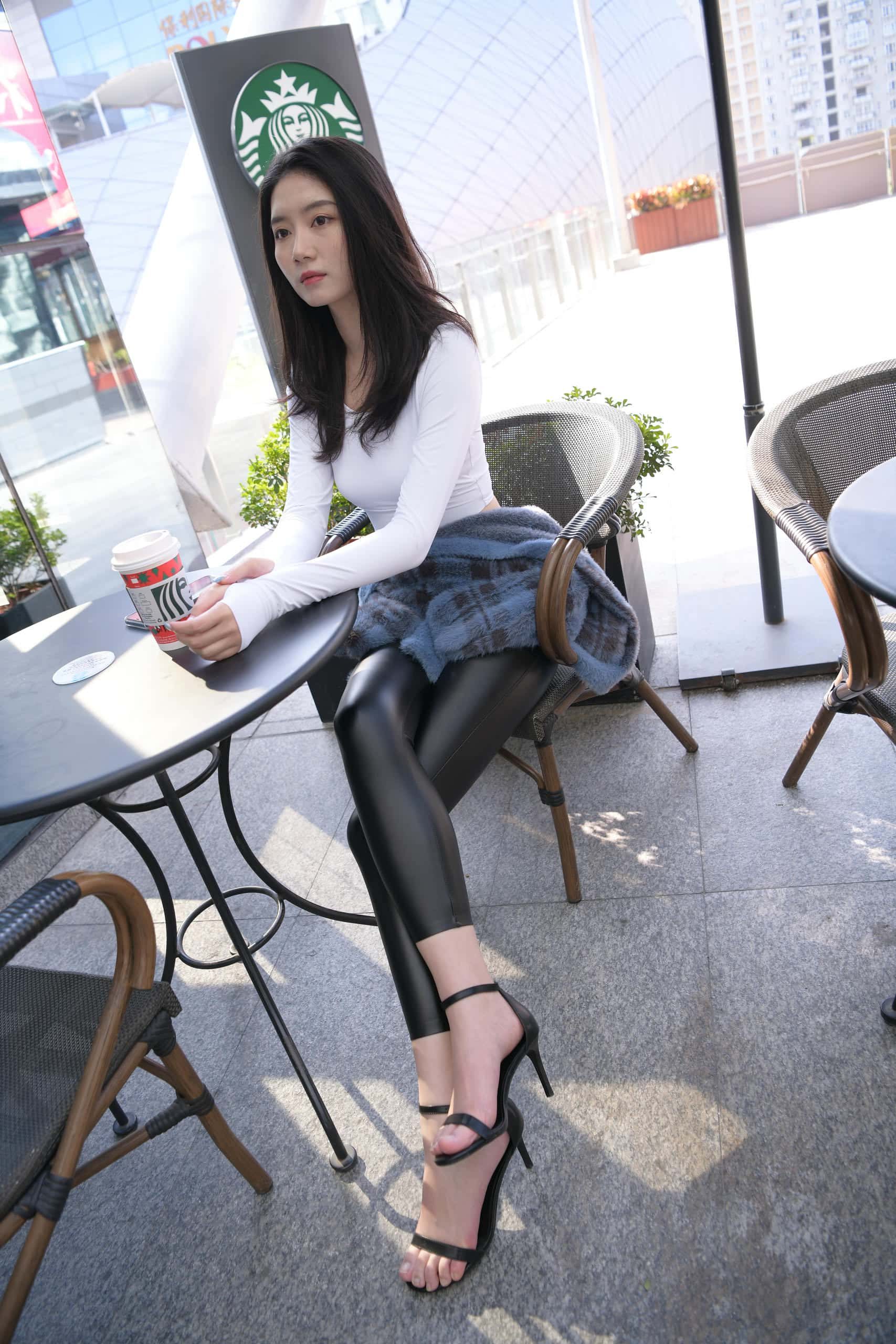 秋日皮裤【415P】J4784-七七街拍