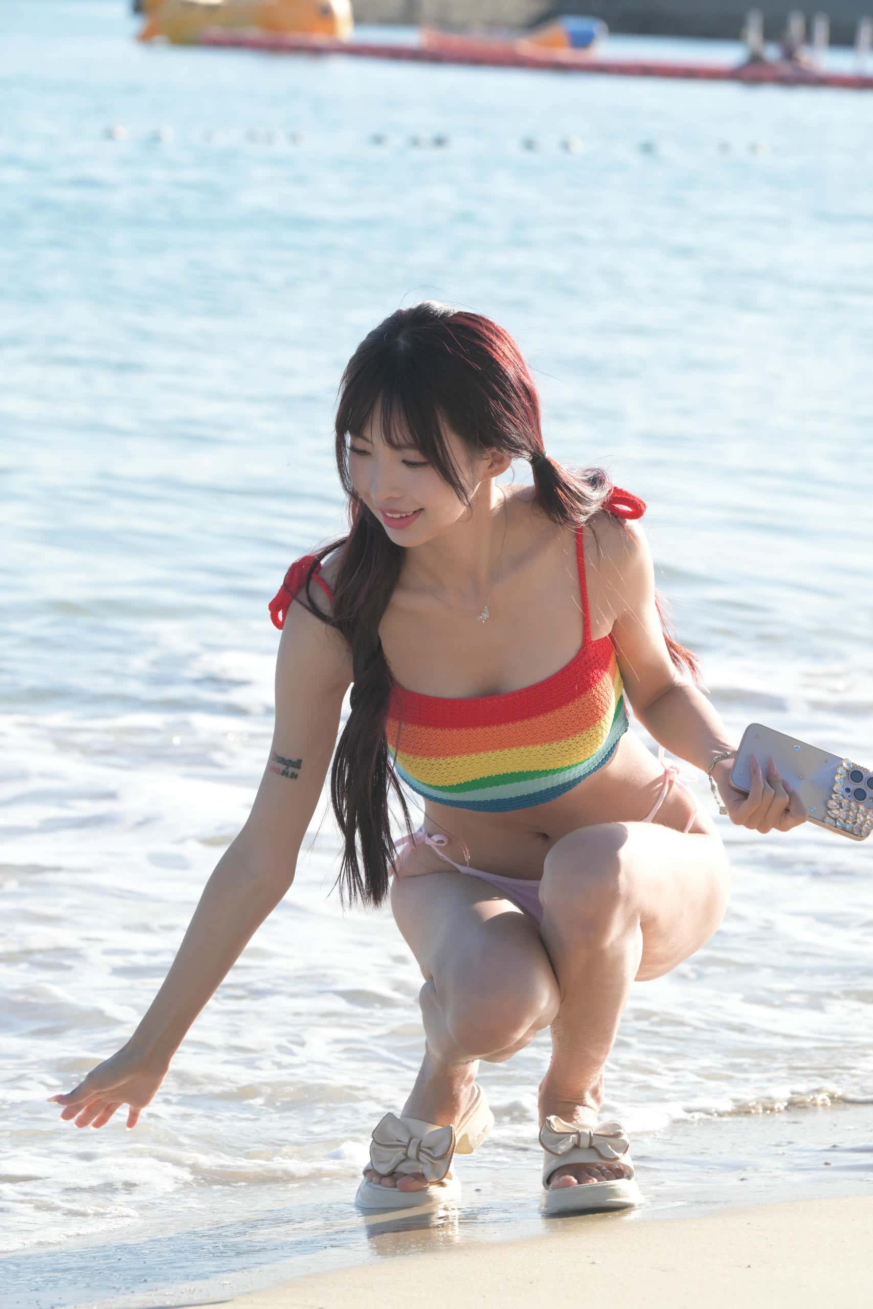 草莓味的姑娘【1876P】J8270-七七街拍